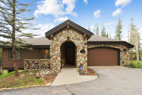 Photo 1 - Evergreen Lodge