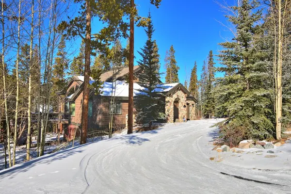 Photo 1 - Evergreen Lodge