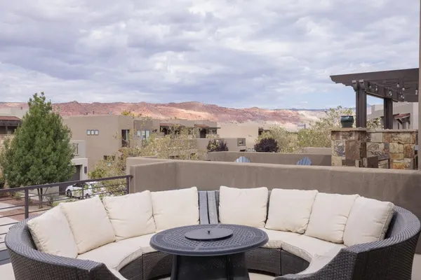 Photo 1 - Red Rock Getaway