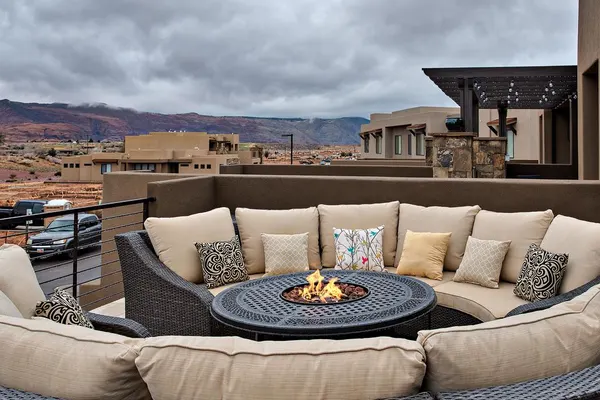 Photo 1 - Red Rock Getaway