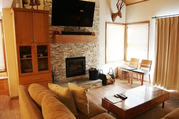 Photo 1 - Sierra Megeve 7 Deluxe Remodeled Condo, Just A Short Walk To Canyon Lodge