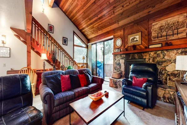 Photo 1 - Mammoth Sierra Townhomes 26 Mountain Rustic Spacious Townhome, On the Shuttle Route