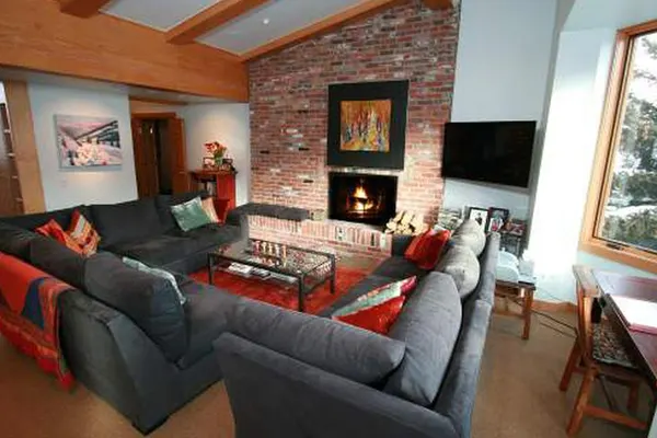 Photo 1 - Condo with Vaulted Ceiling & Amazing Mountain View