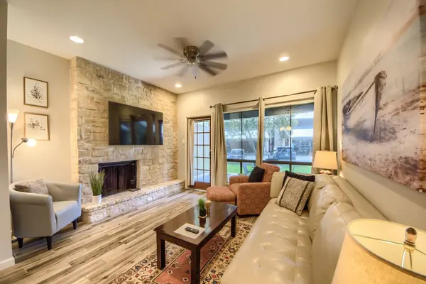 Photo 1 - CW C101 Condo de Comal