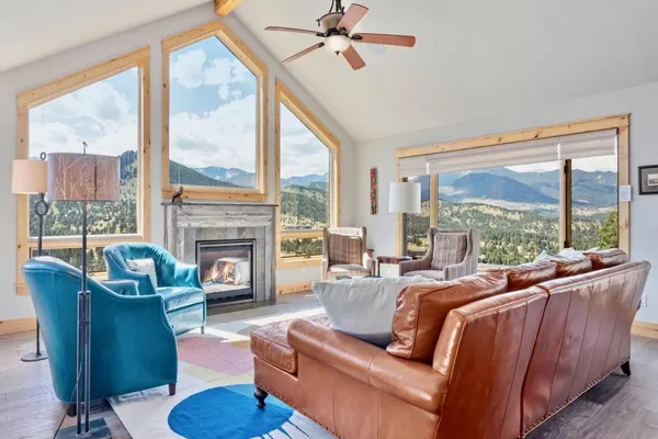 Photo 1 - Mapes Vacation Rental Home at Windcliff