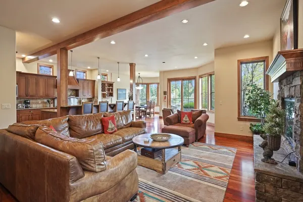 Photo 1 - Drake Park Villa