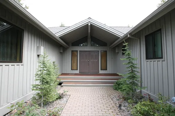 Photo 1 - 10 Tan Oak Home features Private Hot Tub and BBQ on the Deck