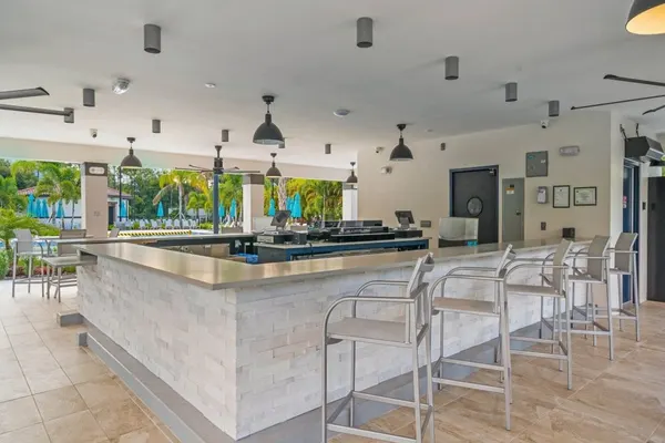 Photo 1 - Tropical Dreams Townhome At Vista Cay Close to all attractions