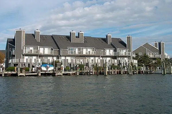 Photo 1 - Harbour Island 79J