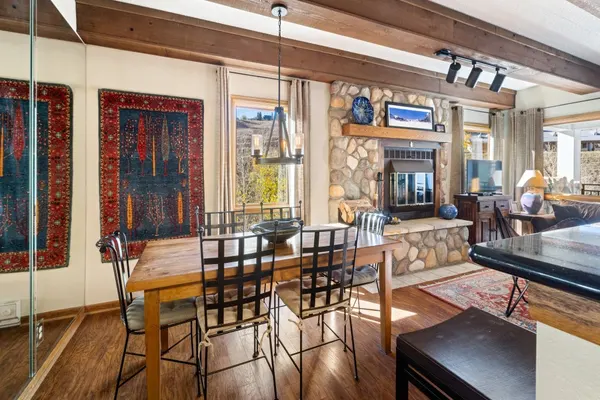 Photo 1 - Plaza Condo With Mtn View - Sleeps 6!