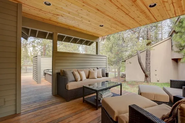 Photo 1 - 16 Yellow Pine