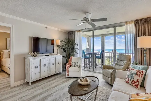 Photo 1 - Gorgeous 2 BR with Amazing sunset views and completely updated - Free bch svc 2