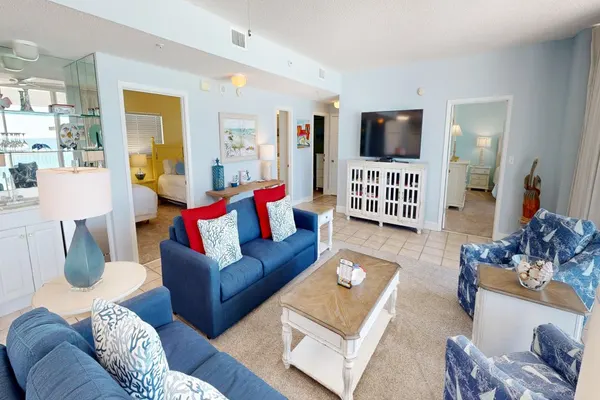 Photo 1 - Oceania 607 - 3 BR 3 Ba right on the beach - sleeps 8