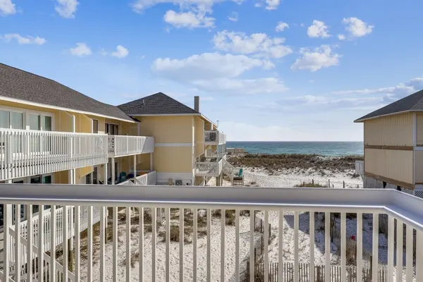 Photo 1 - SPC 2136 - Upstairs 2 BR - Beachside - Sleeps 6