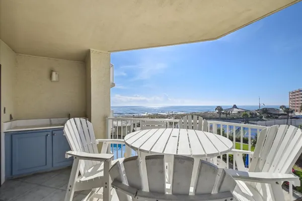 Photo 1 - Spacious Gulf View Pet Friendly Condo with Balcony