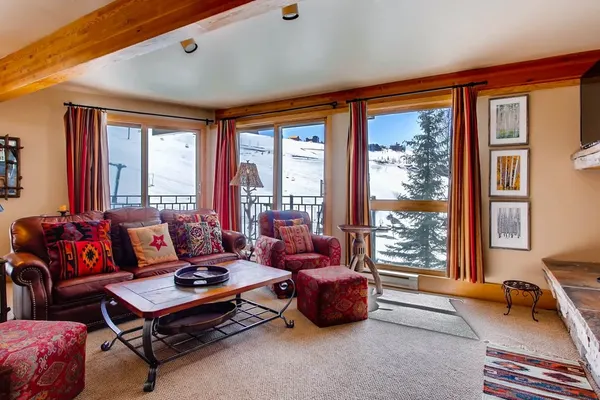 Photo 1 - Ski-in/Ski-out 2 Br Condo- Sleeps 6 People