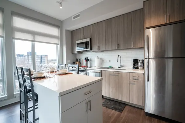Photo 1 - 1BR Apartment Near Waterfront