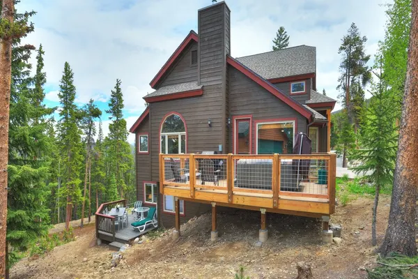 Photo 1 - Marble Mountain Retreat