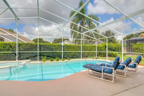Photo 1 - Perfect Family Home Pool & Spa!