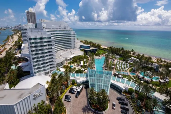 Photo 1 - Fontainebleau Tresor Bay/Ocean View Junior Suite