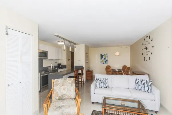 Photo 1 - Discovery Bay 1103