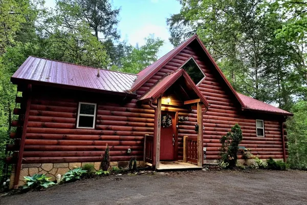 Photo 1 - Cubs in the Treetops Log Cabin