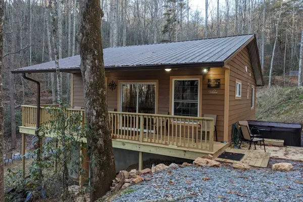 Photo 1 - Deep Creek Hideaway