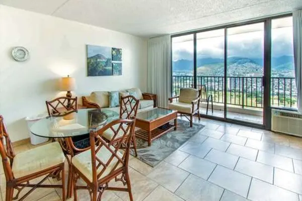 Photo 1 - Deluxe Panoramic Mountain View Condo - 37th Floor, Free parking & Wifi