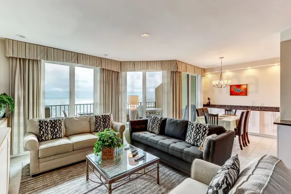 Photo 1 - Spacious Oceanfront Penthouse Villa