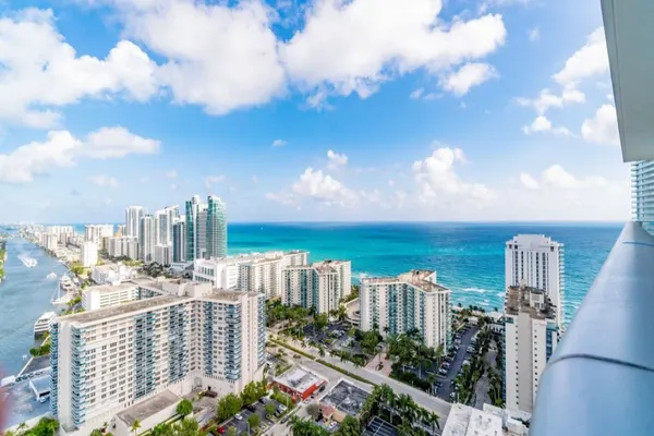 Photo 1 - Luxury Condo Atlantic Ocean views and resort pools