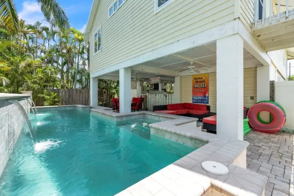 Photo 1 - Coconut Cottage
