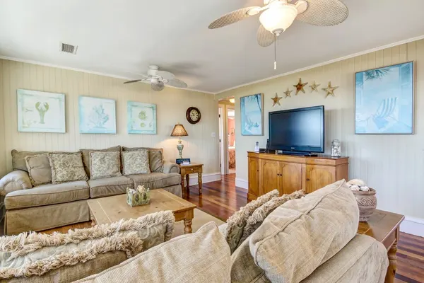 Photo 1 - Rustic Ocean Front Cottage