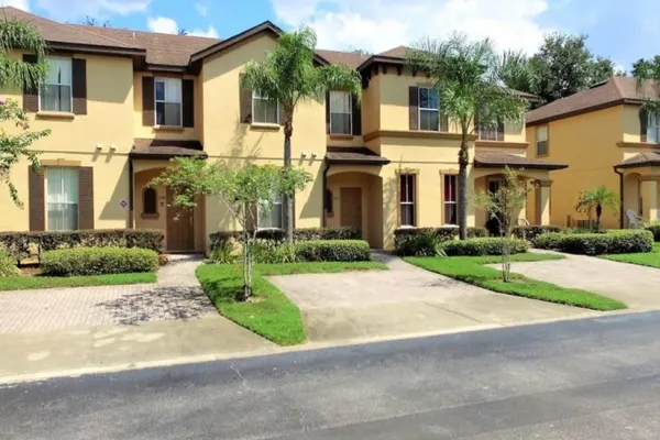 Photo 1 - 4 bedroom townhouse