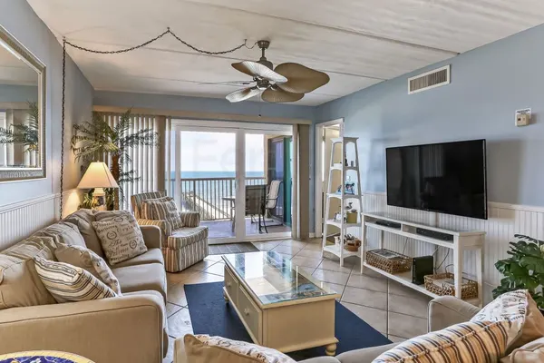 Photo 1 - Direct Oceanfront Condo with Private Balcony