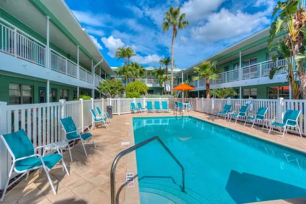 Photo 1 - Tropic Terrace #9 - Beachfront Resort
