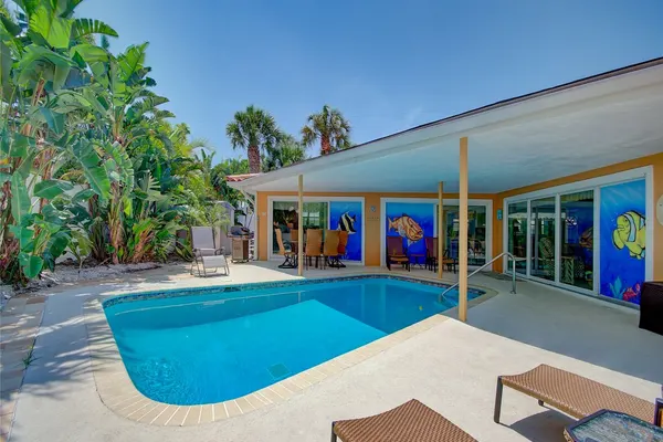 Photo 1 - Narcissus Beach House - Weekly Beach Rental