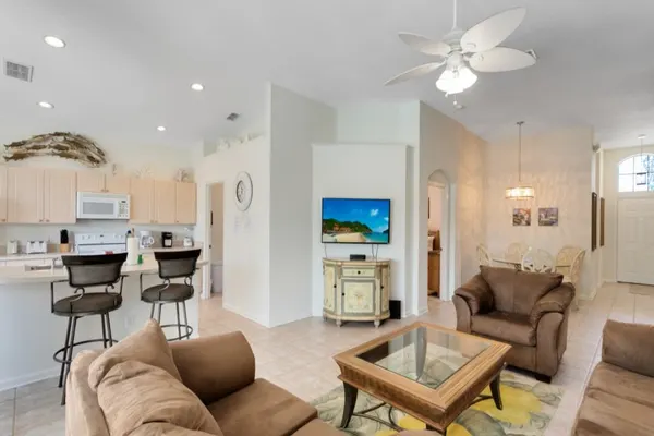 Photo 1 - Four Bedroom/3 Bath South Facing Pool/Spa Villa