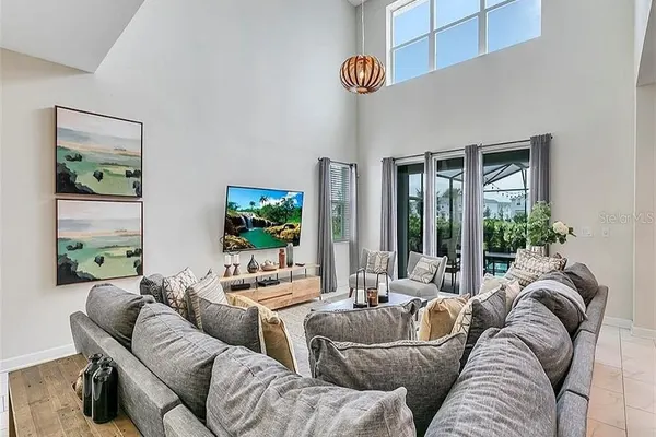 Photo 1 - 5 Bed Storey Lake Home Next To Clubhouse!