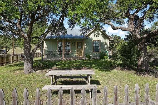 Photo 1 - Cottage at Twin Oaks - Dog Friendly