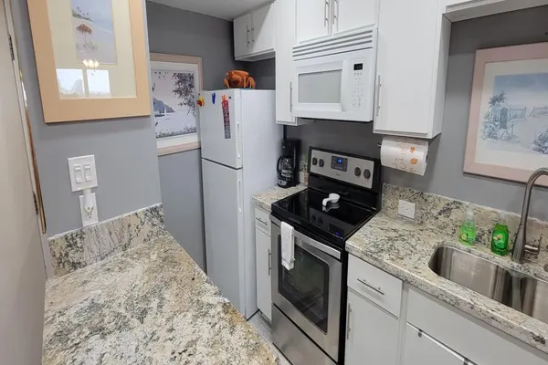 Photo 1 - Great Family Condo * EZ Beach Access * SpaceX view (Gulfview II #604)