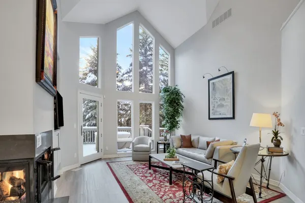 Photo 1 - Luxury 4 BR Home with On-Site Hot Tub, Quick Shuttle to Lift