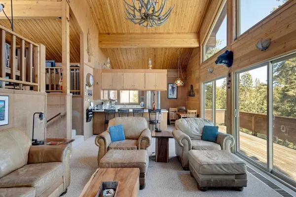 Photo 1 - Centrally Located and Dog Friendly! - Hot Tub #36