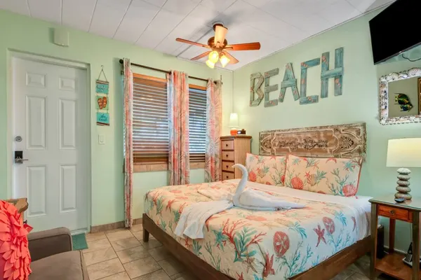 Photo 1 - Tropic Terrace #37 - Beachfront Resort