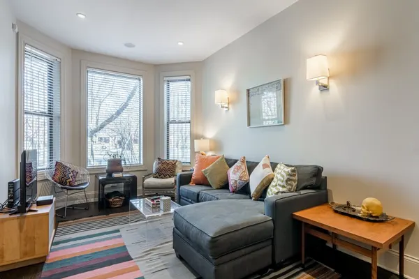 Photo 1 - Bright 2 Bed w/Office on Historic Logan Boulevard