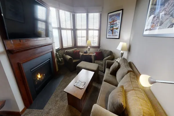 Photo 1 - EPIC views await you  in this airy 2 bedroom