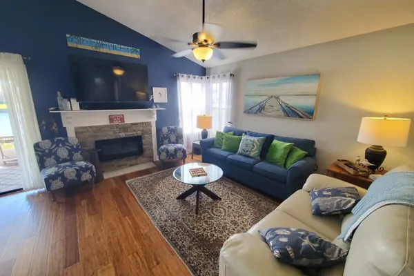 Photo 1 - Casa Bella - Home with Pool Access & Pets Welcome