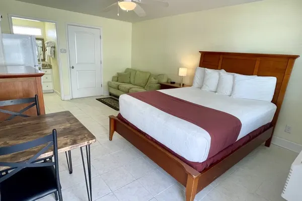 Photo 1 - Beachgate Condo Suites and Hotel 411