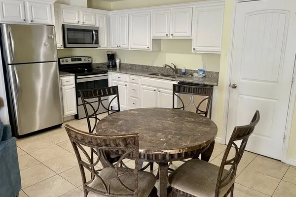 Photo 1 - Beachgate Condo Suites and Hotel 525