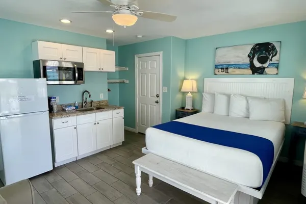 Photo 1 - Beachgate Condo Suites and Hotel 222