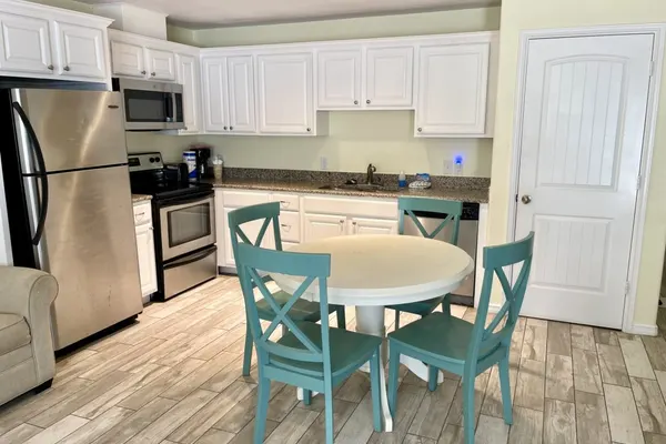 Photo 1 - Beachgate Condo Suites and Hotel 515